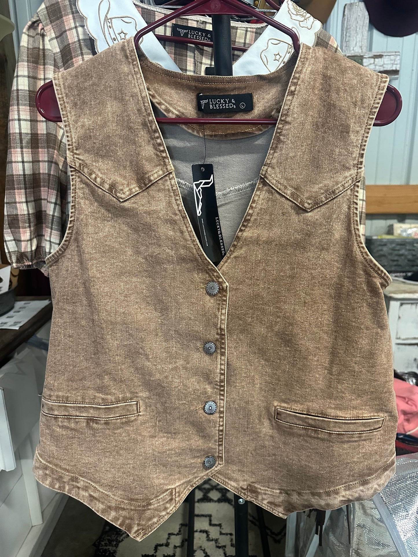 Wash brown denim vest
